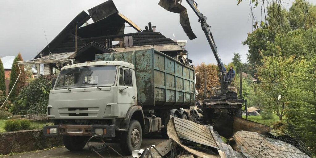 Вывоз мусора после пожара с утилизацией в Стрежевом в октябре