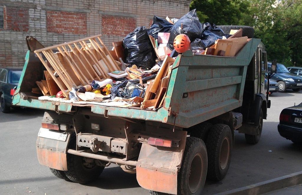 Вывоз мусора из магазина в Стрежевом от ПроМусор: услуги, цена от 1784 руб., утилизация отходов