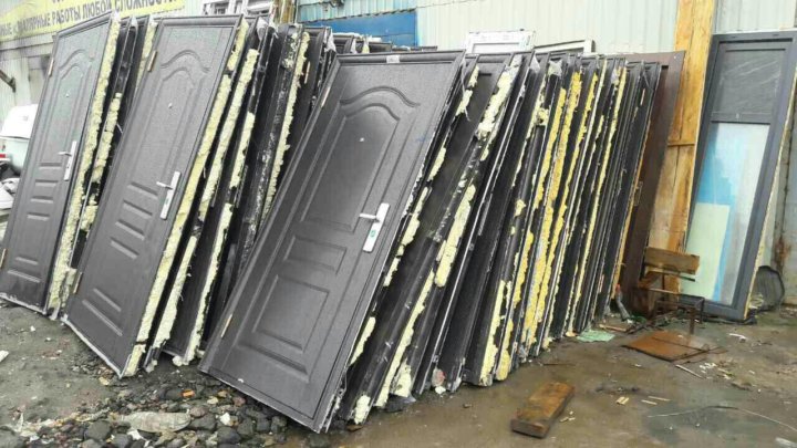 Вывоз металлических дверей с утилизацией в Стрежевом в октябре