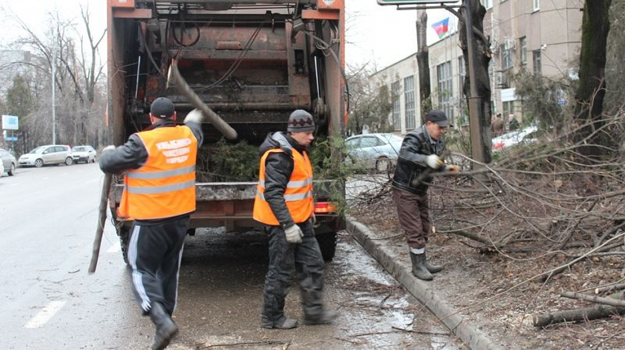 Уборка после стихийного бедствия в Стрежевом от 2906 руб